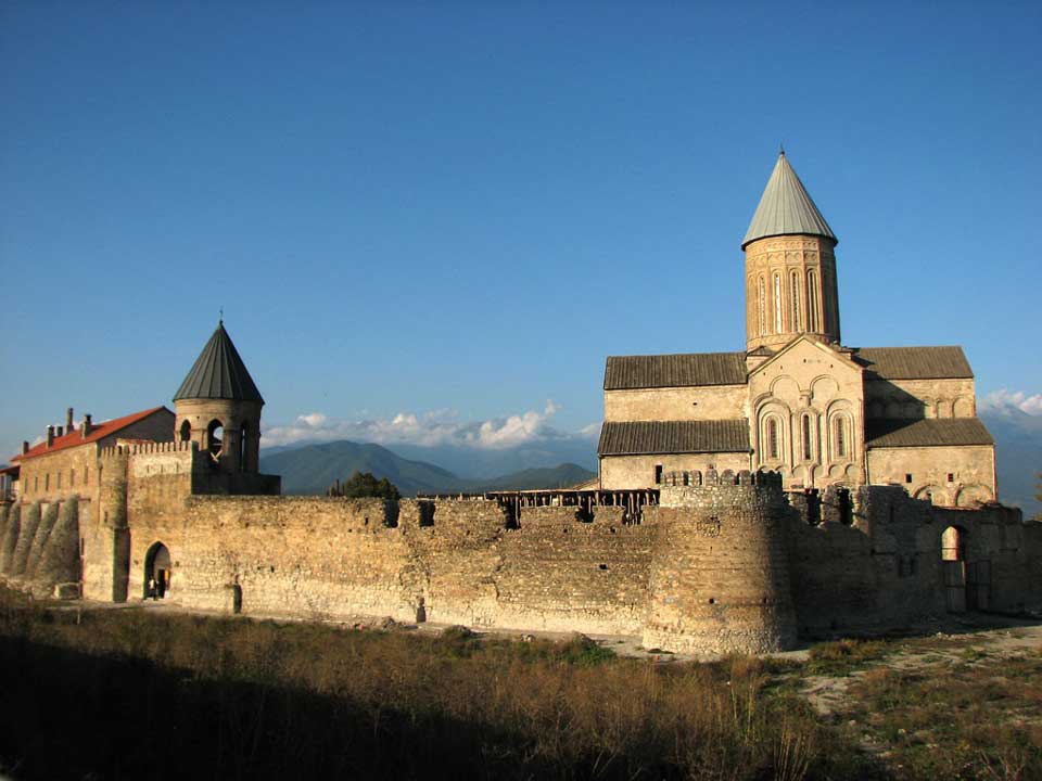 იოსებ ალავერდელის ხსენების დღესთან დაკავშირებით, ალავერდის საკათედრო ტაძარში ღამისთევის მსახურება ჩატარდა