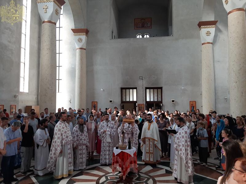 Слава хора Светосавског храма у Новом Саду