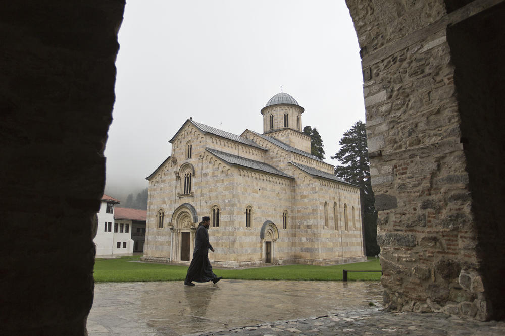 Απειλείται η Ορθόδοξη Κληρονομιά στο Κοσσυφοπέδιο – Υπό κατοχή παραμένει η ιστορική μονή Βίσοκι Ντέτσανι παρά τη συμφωνία
