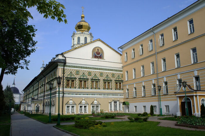 Московская духовная академии выходит из карантинного режима