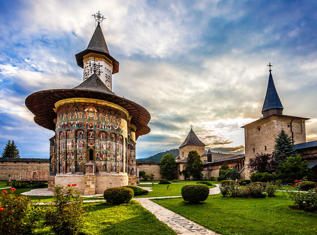 Pictura interioară de la Mănăstirea Sucevița a fost restaurată