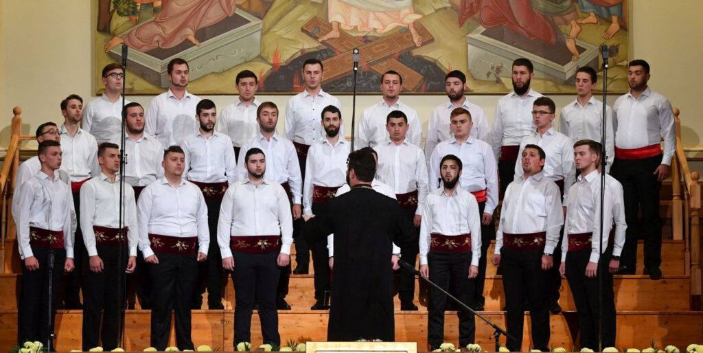 Cântăreţii bisericeşti din Arhiepiscopia Craiovei vor fi implicaţi într-un nou proiect catehetic