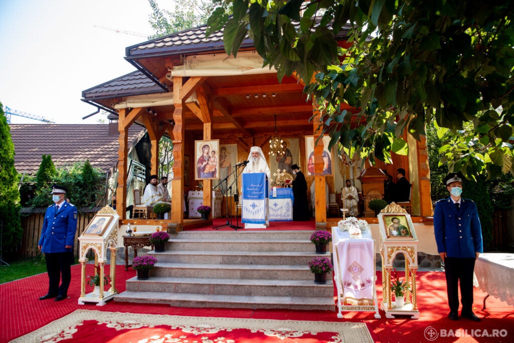 Sărbătoarea Înalțării Sfintei Crucii la Paraclisul CMN | FOTO