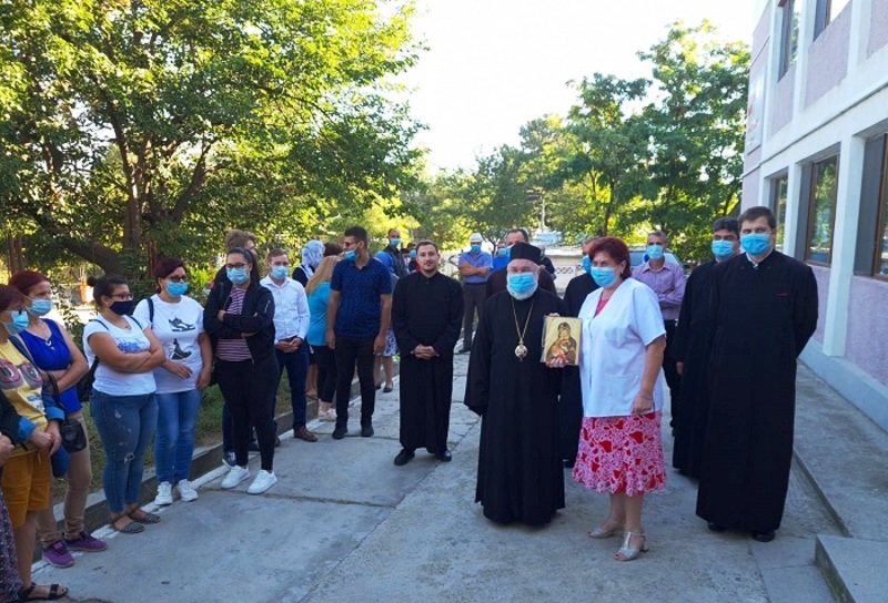Episcopul Visarion și voluntarii din Protoieria Niculițel au participat la o acțiune de donare de sânge