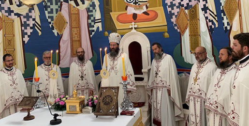 Владика Јустин богослужио у храму Светог Саве у Краљеву