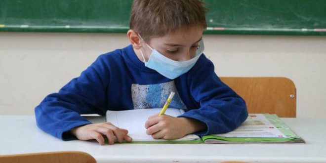 Σχολεία: Διευκρινιστική εγκύκλιος για τις μάσκες