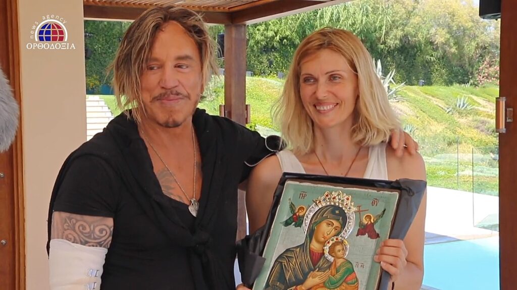 Ce a spus Mickey Rourke în Grecia despre icoana Maicii Domnului, minuni și credință