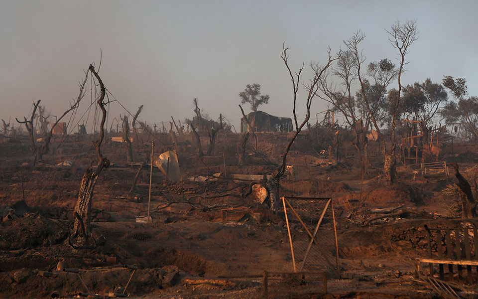 Атинският архиеп. Йероним за пожара в бежанския лагер “Мория”