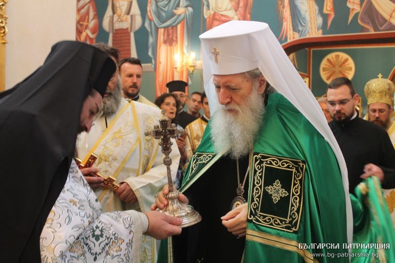 Патриаршеска Литургия за Кръстовден