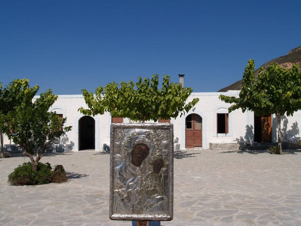 Η θαυματουργή εικόνα της Παναγιάς της Σκιαδενής