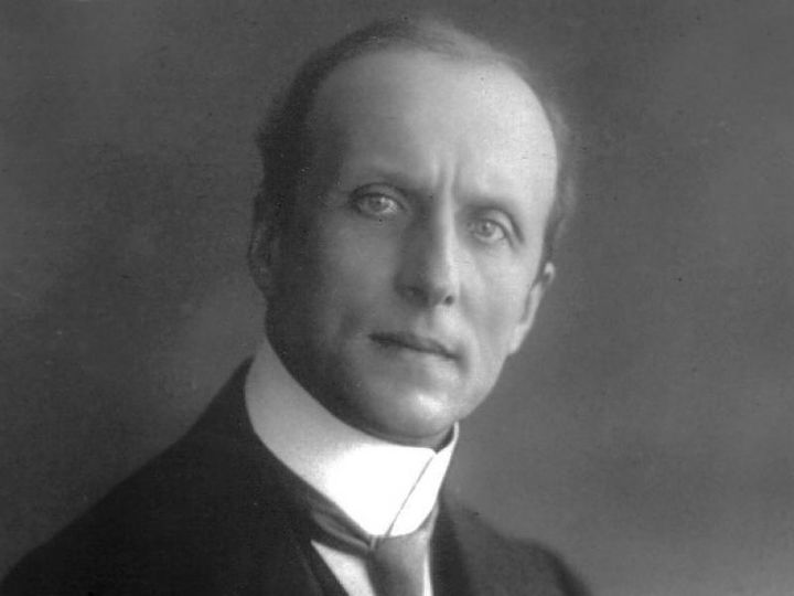 Κων. Καραθεοδωρή: «Θα πάμε σε μια ωραία πόλη, που τη λένε Σμύρνη»