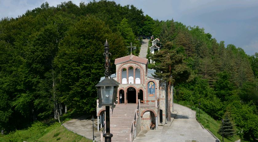 Besimtarë do të kalojnë natën në zonën Krëstova Gora në malin Rodopa