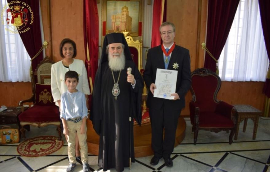 غبطة البطريرك يُكرم قنصل اليونان الجديد في القدس