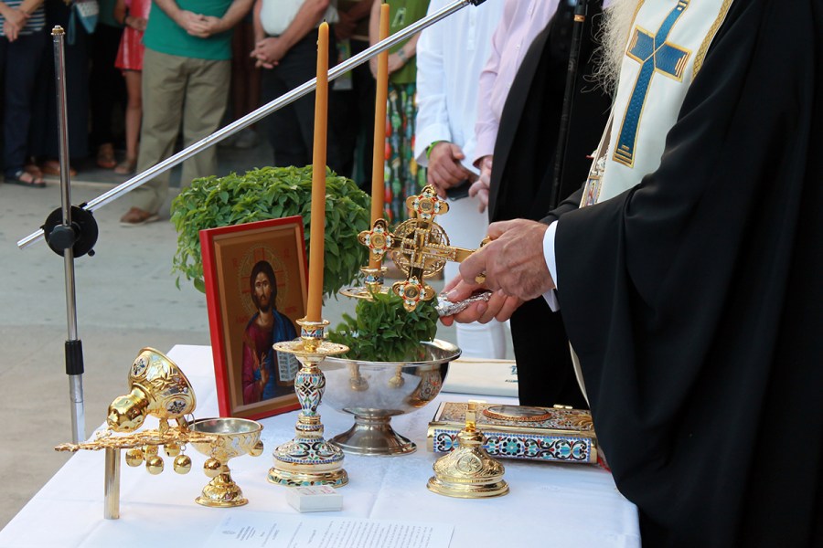 Στις 14 Σεπτεμβρίου το άνοιγμα των σχολείων – Συνεδριάζει για δεύτερη ημέρα η ΔΙΣ – Τι θα γίνει με τον Αγιασμό και το μάθημα των Θρησκευτικών