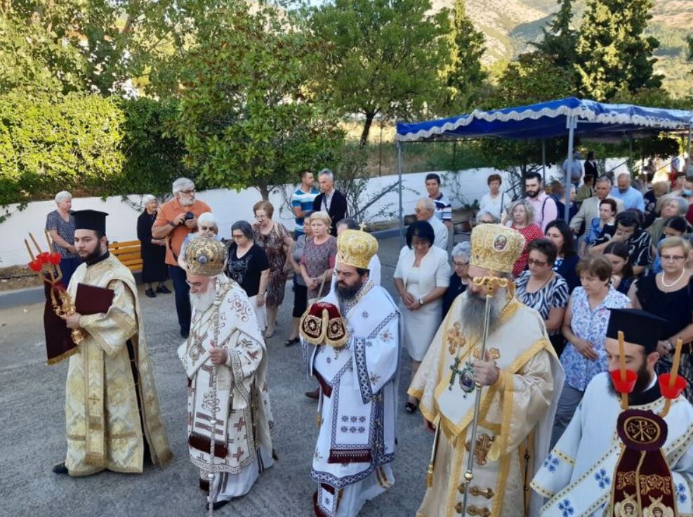 Ο Μητροπολίτης Μαρωνείας στα Εγκαίνια του Ι.Ν. Αγίου Θεοφάνους Επισκόπου Περιθεωρίου