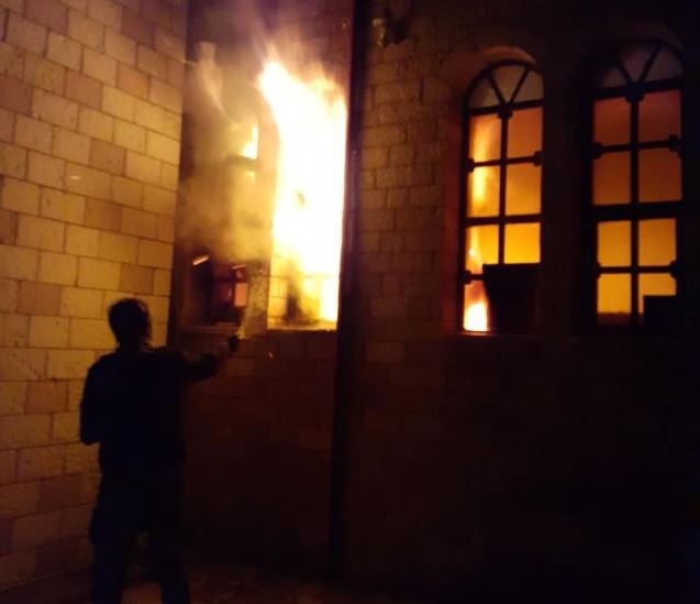 Σώθηκε απ’ τη φωτιά ως εκ θαύματος ο Άγ. Νικόλαος Κρέντης