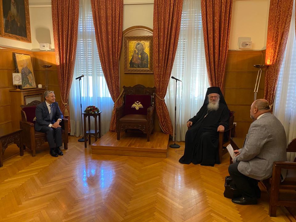 Στον Αρχιεπίσκοπο Αθηνών ο ΥΠΕΞ Καναδά