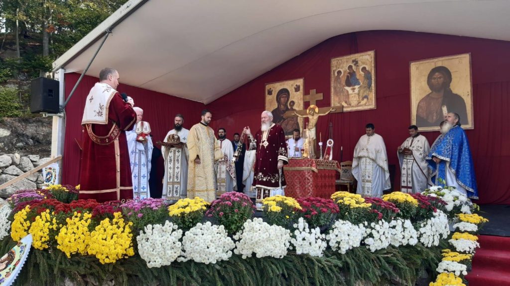 Mănăstirea Petru Rareș și-a sărbătorit hramul de Sf. Mărturisitori Ardeleni