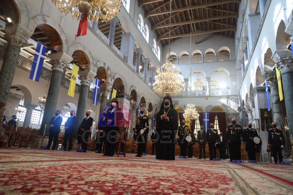 Η Θεσσαλονίκη εόρτασε τον Πολιούχο της – Στον ιστορικό ναό του Αγίου Δημητρίου η Πρόεδρος της Δημοκρατίας (φωτογραφίες)
