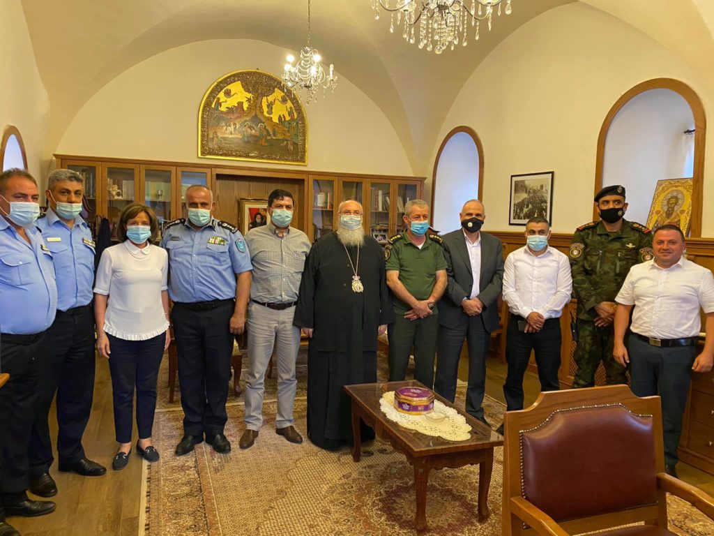 المطران ثيوفيلكتوس يستقبل قادة الأجهزة الأمنية في مدينة بيت لحم