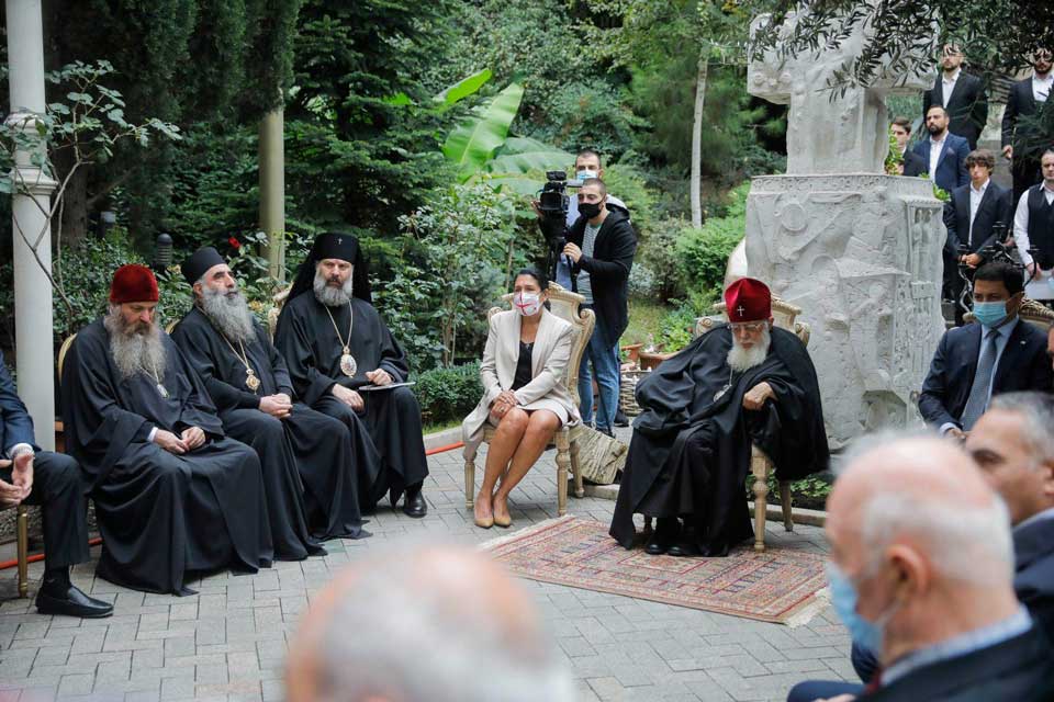 სალომე ზურაბიშვილი – მიმაჩნია, რომ ილია მეორე ჩვენი ეპოქის უდიდესი პიროვნებაა და ბედნიერი ვარ, რომ მისი მმართველობის ხანაში მაქვს პატივი, ვიყო საქართველოს პრეზიდენტი