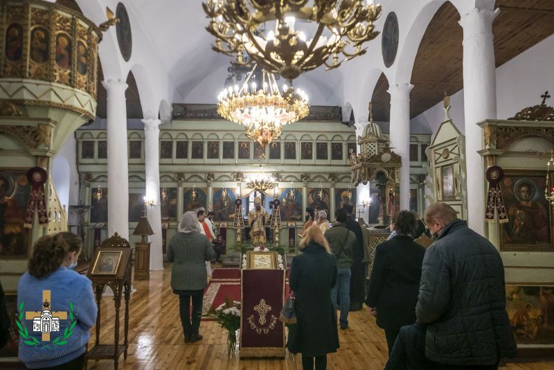 Обновление на храм „Св. вмчк Димитър“ в гр. Кюстендил ден преди храмовия празник