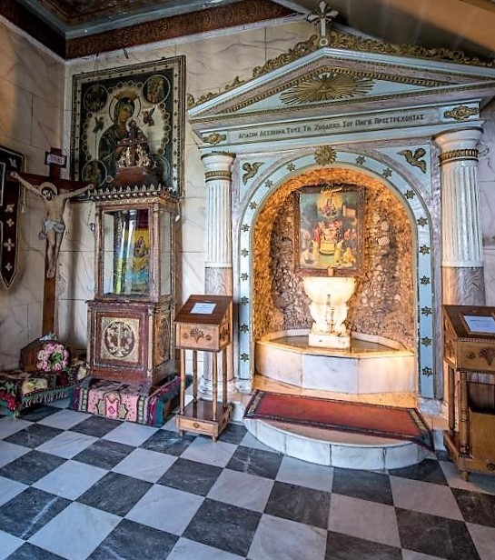 Ο χώρος τους Προνάου της Παναγίας Τρυπητής στο Αίγιο (Β Μέρος)