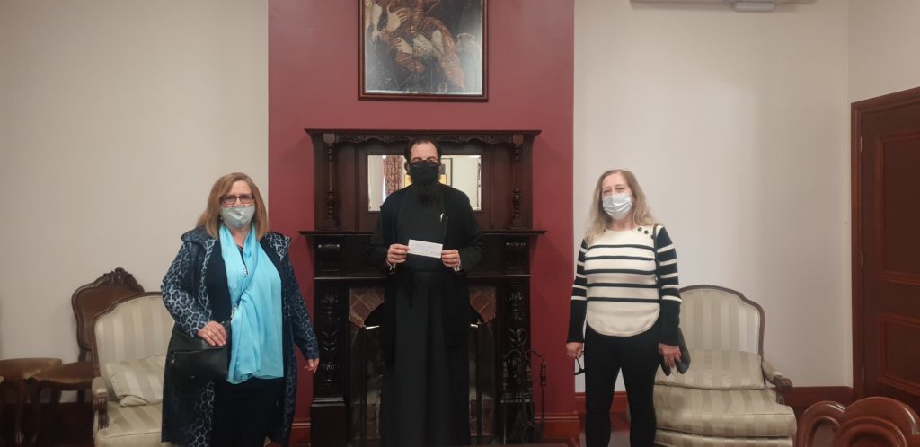 Греческая диаспора и церковь поддерживают пострадавших от пандемии