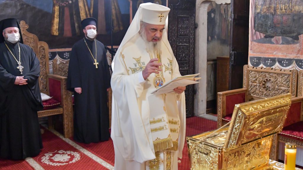 Sfințire de raclă | PF Daniel: Sf. Paisie de la Neamț a întemeiat o școală de spiritualitate pentru întreaga Ortodoxie