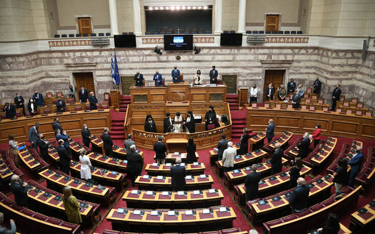 Служба освећења у грчком Парламенту