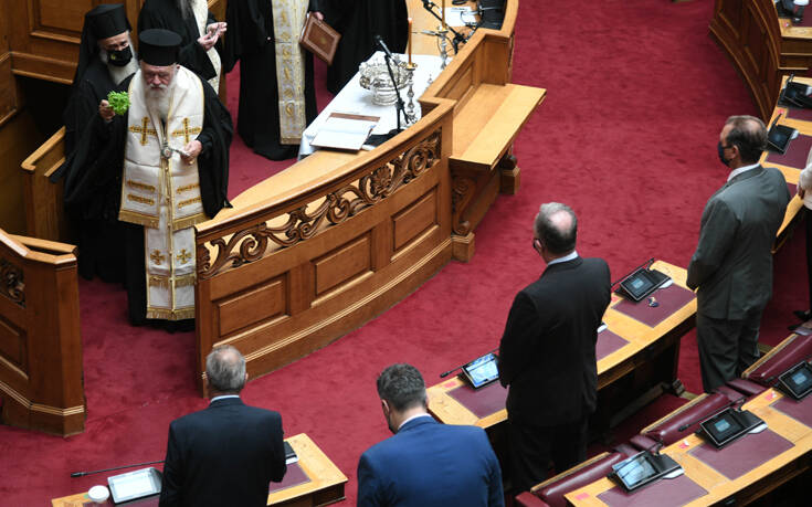 Οι ευχές του Αρχιεπισκόπου προς τους Έλληνες βουλευτές