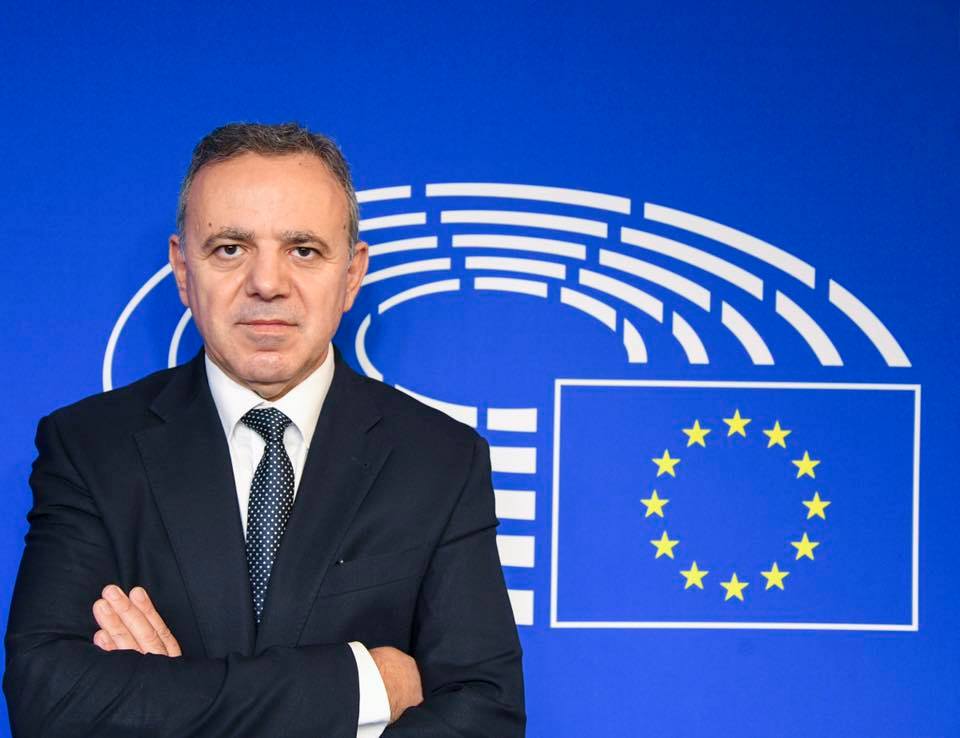 Ο Κύπριος Ευρωβουλευτής Κ. Μαυρίδης στο ope.gr: «Πολιτιστική γενοκτονία» και ισλαμοποίηση στα Κατεχόμενα – Καταρρέουν οι εκκλησίες, υψώνονται μιναρέδες