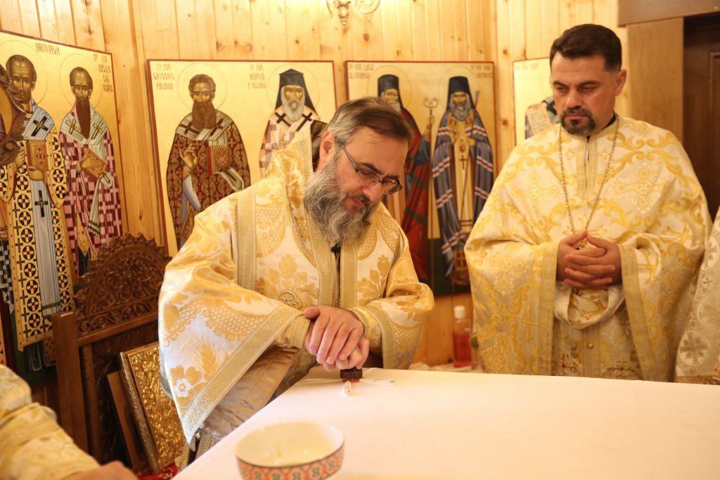 Buzău: A fost sfințită biserica Bazei Aeriene Boboc