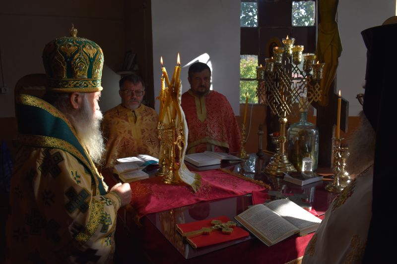 Храмов празник и офикия в град Угърчин