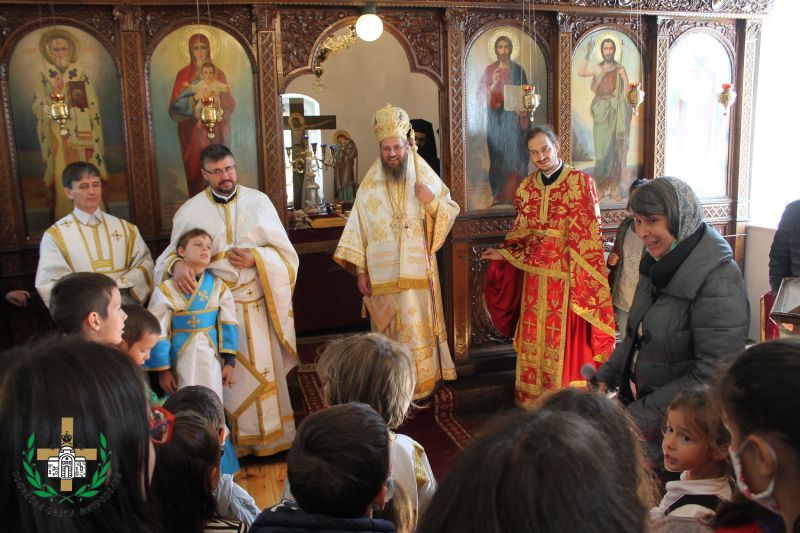 Обновление, Архирейска св. Литургия и офикия в гр. Бухово