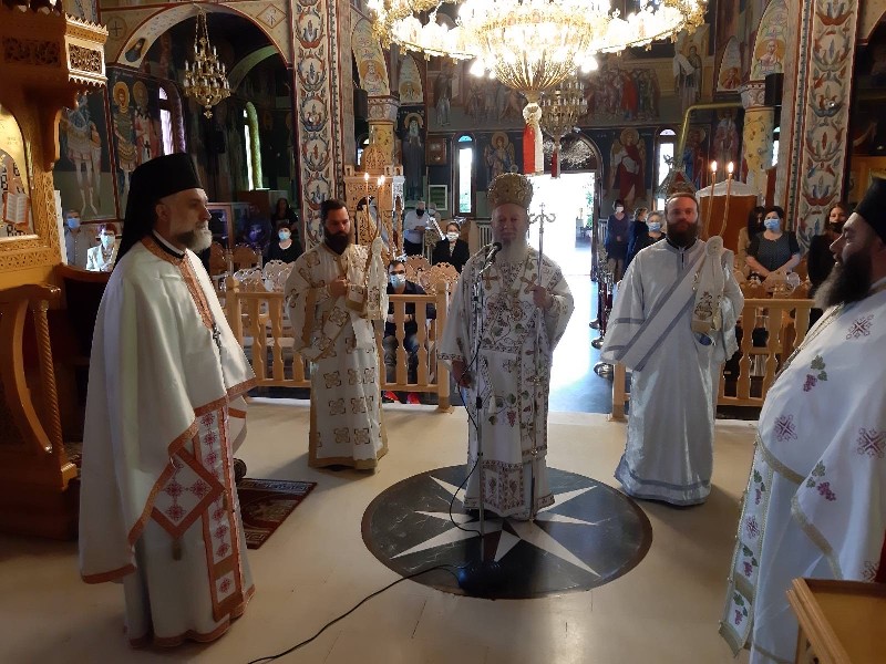 “Χαίρετε δε ότι τα ονόματα υμών εγράφη εν τοις ουρανοίς”