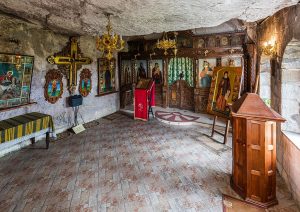 Басарбовският скален манастир празнува храмов празник днес