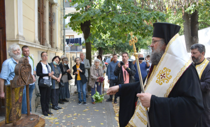 Врачанска аптека направи иконостас на св. Ефрем Нови