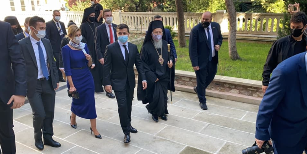 President of Ukraine Volodymyr Zelensky prays for Ukraine in Istanbul