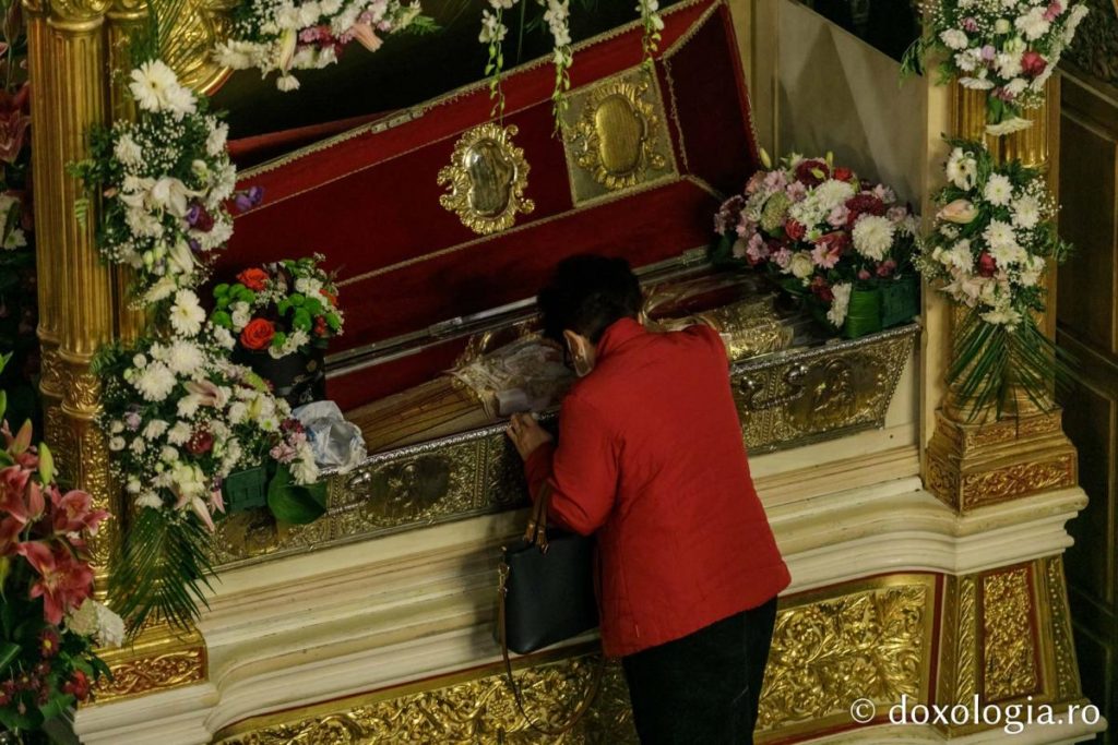 Împărtășim și noi tristețea credincioșilor care nu pot să se închine la moaștele Sf. Parascheva, transmit Episcopii români din Spania