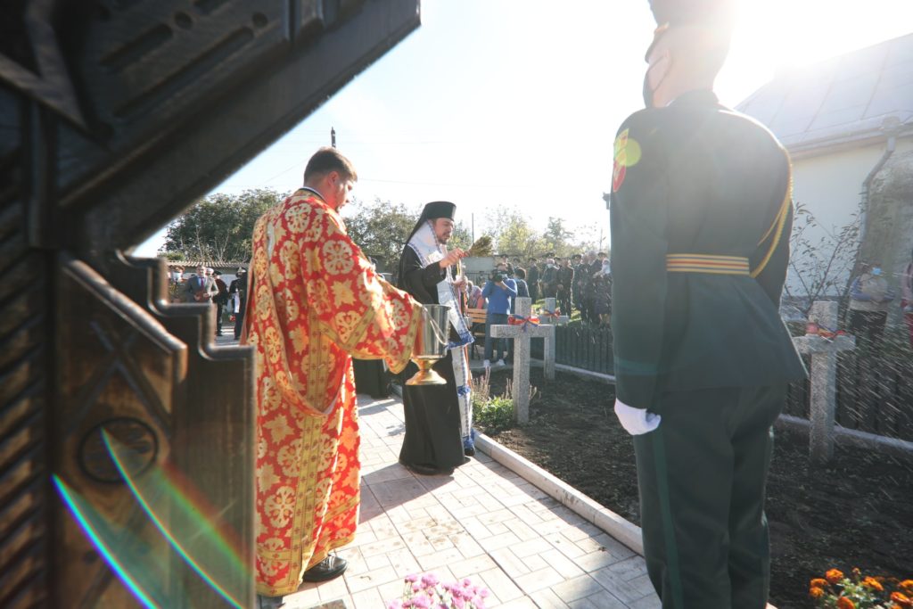 Reinaugurarea cimitirului din Mana, Rep. Moldova: Biserica și Armata au știut să păstreze valorile spirituale ale românilor