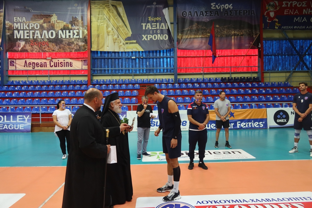 Ο Σεβασμιώτατος ευχήθηκε πάντα νίκες