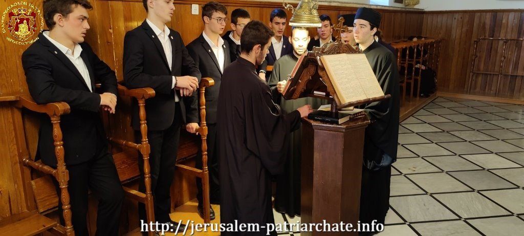 Πατριαρχική Θεία Λειτουργία και Αγιασμός στην Σχολή Αγίας Σιών