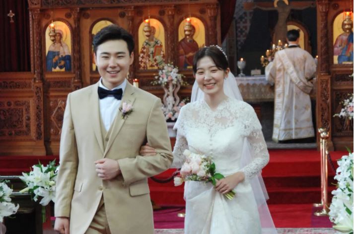 Ένας ορθόδοξος γάμος εν μέσω κορωνοϊού στην Κορέα