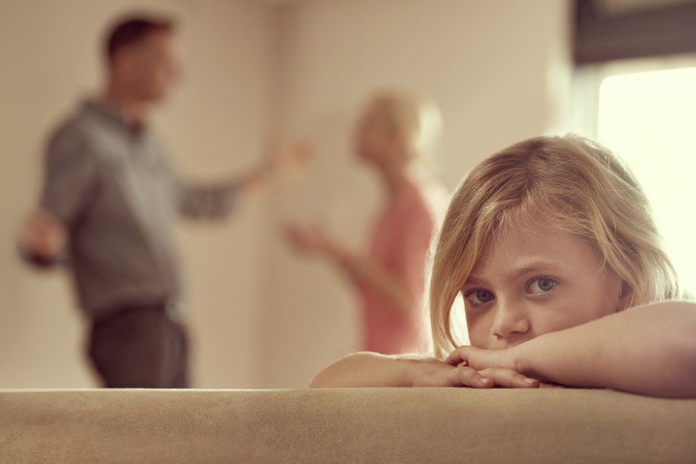 Πώς βιώνουν γονείς και παιδιά καταστάσεις βίας στο οικογενειακό περιβάλλον;