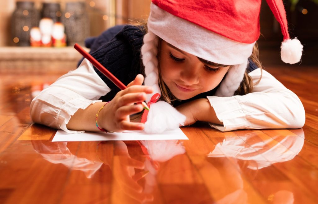 Pro Vita Iași | 115 copii din familii numeroase îi scriu lui Moș Crăciun