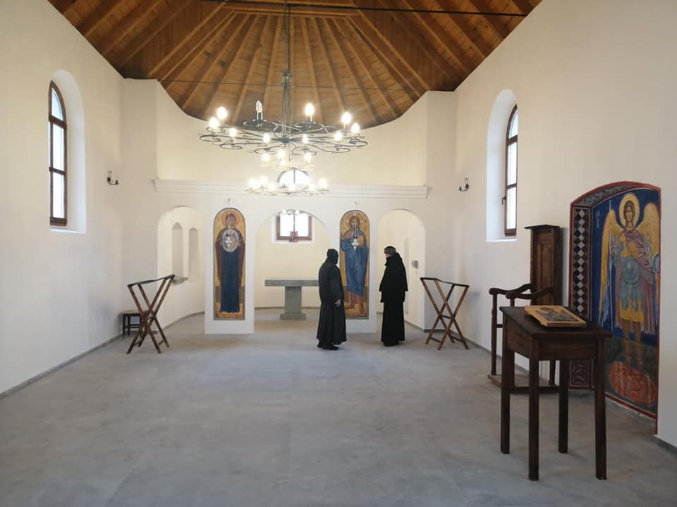 Владика Јован обишао радове у Бијелој и на Гавриници