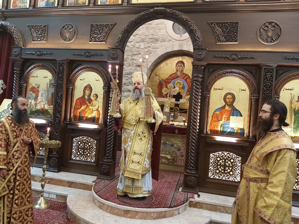 ١٣ تشرين الثاني نعيد لتذكار أبينا الجليل في القديسين يوحنا الذهبي الفم رئيس أساقفة القسطنطينية.