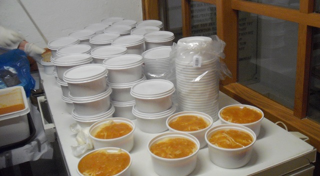 Μητρ. Δημητριάδος: Αγωνία για τα Σπίτια Γαλήνης, που ταΐζουν 1.600 απόρους καθημερινά