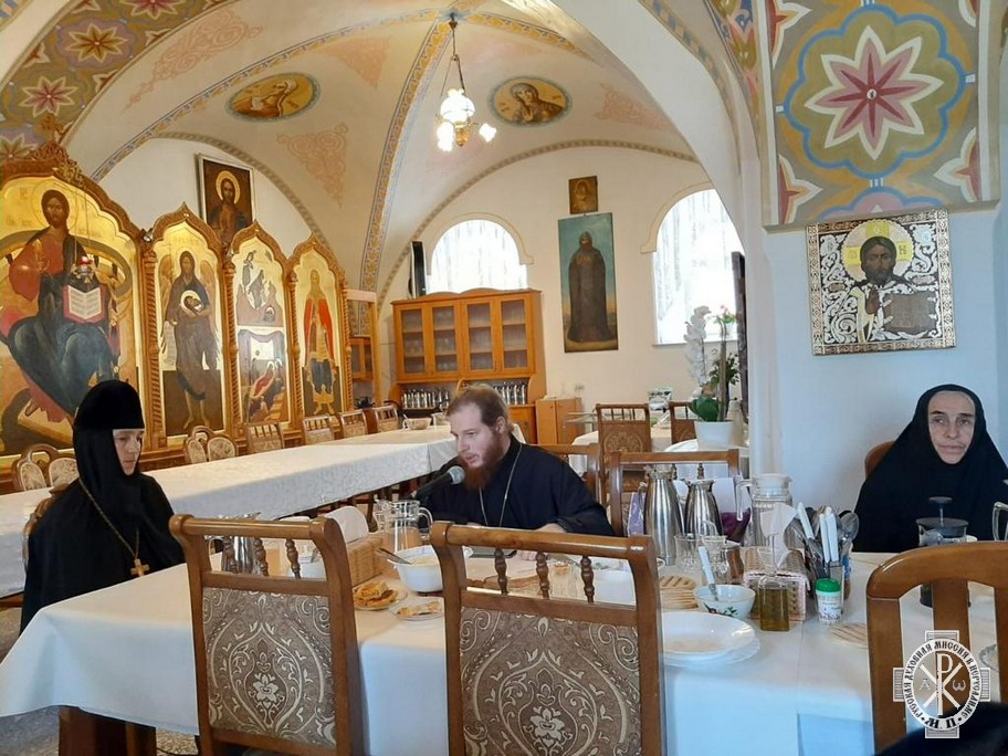 В рамках духовного образования монашествующих в Горненском монастыре состоялась лекция о послушании